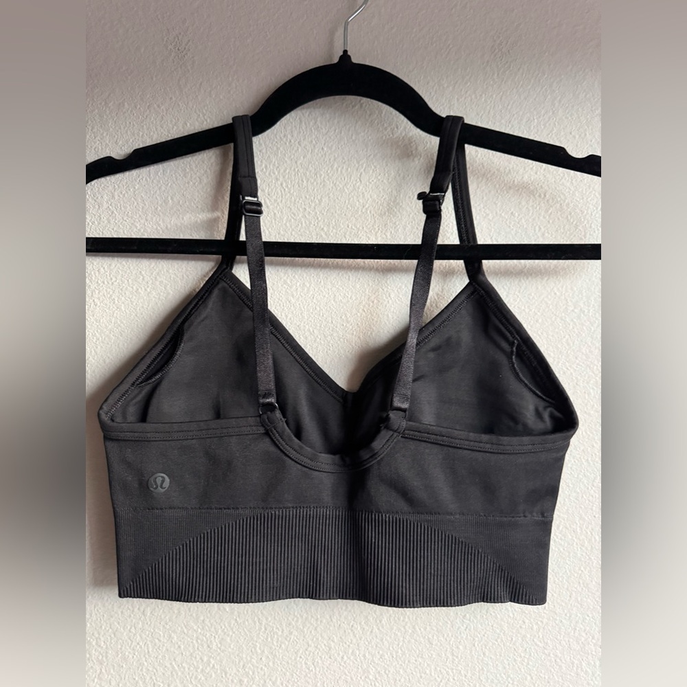 Lululemon Ebb to Street Bra Ribbed Black Hooking Strap size 6 - Picture 4 of 5